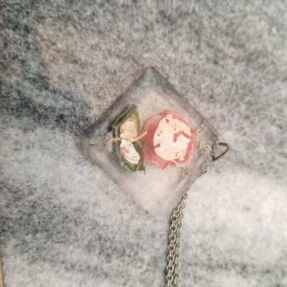 Vintage Lucite Rose Pendant Necklace, Red and Green, Clear Base, Estate - Picture 3 of 5